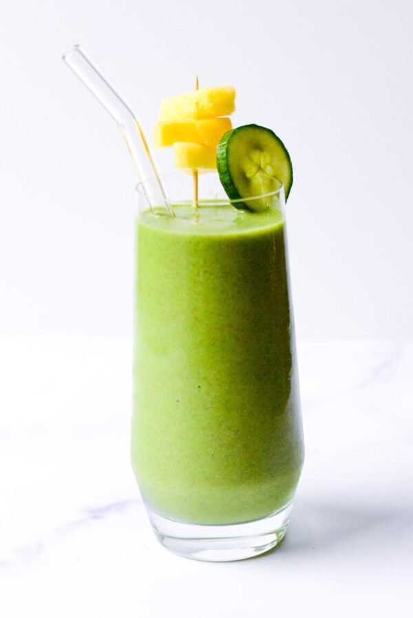Green Pineapple Coconut Smoothie