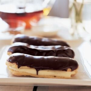 Eclair Rolled with Chocolate
