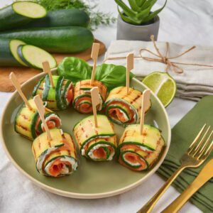 Mini brochettes roulées courgette saumon
